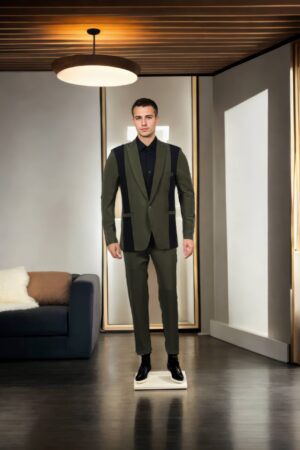 Sophisticated Hunter Green Peak Lapel Suit Set - Perfect for Weddings & Formal Occasions