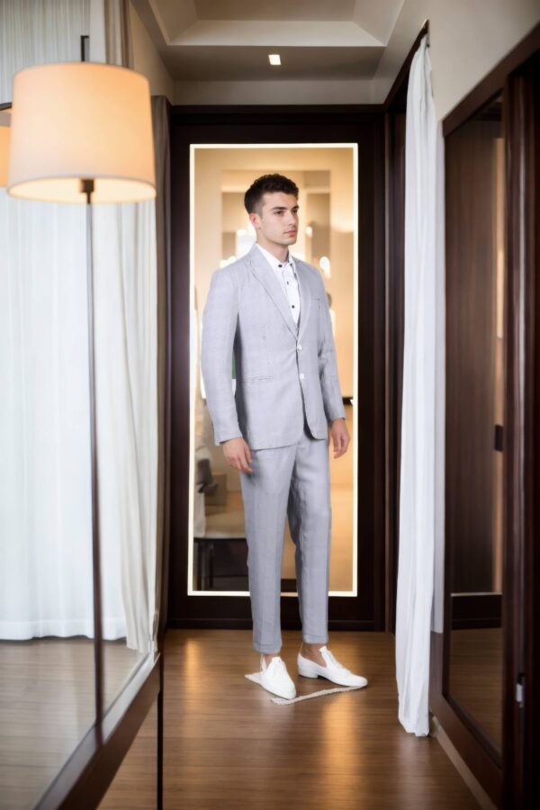 Chic Bright Grey Geometric Design Suit Set - Perfect for Formal Events & Weddings - Image 3
